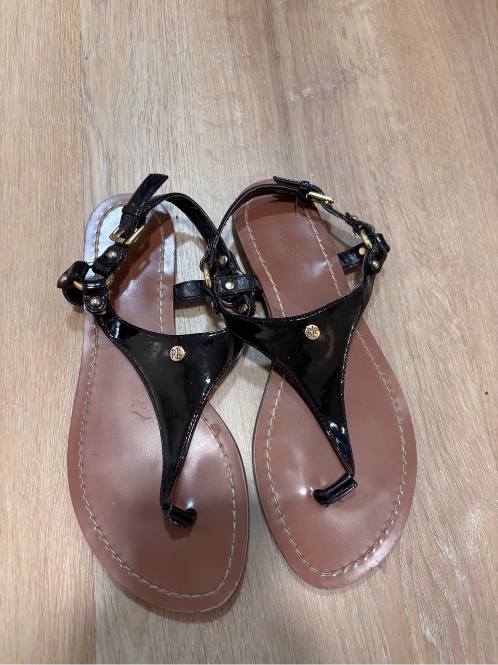 Lauren Ralph Lauren Black Patent T-Strap Women's Sandals 7.5